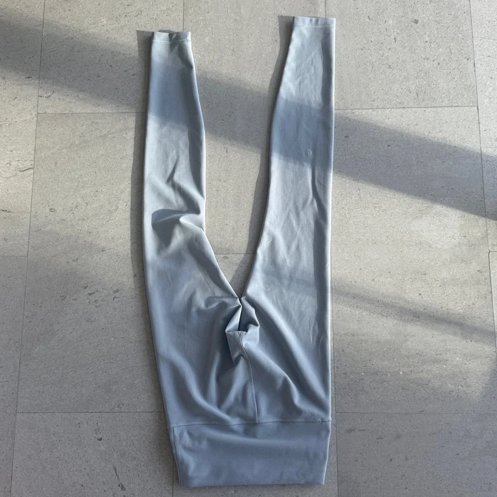 Lululemon wunder under leggings 28” size 4 - Picture 5 of 6